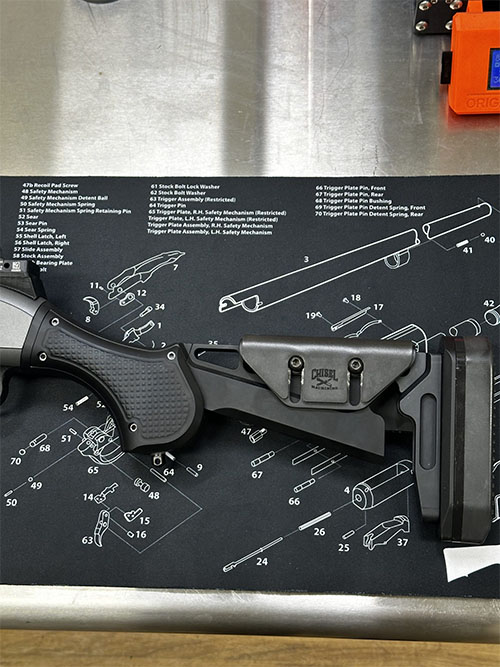 Mejora tu Beretta A300, A400 o 1301 con el Traditional Stock SB: ergonomía clásica, control mejorado y comodidad en cada disparo.